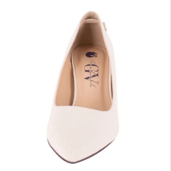 GV Cotton Denim Women's Cream 3" Classic High Heels Cushioned Logo NIB Size 10 - Picture 3 of 4